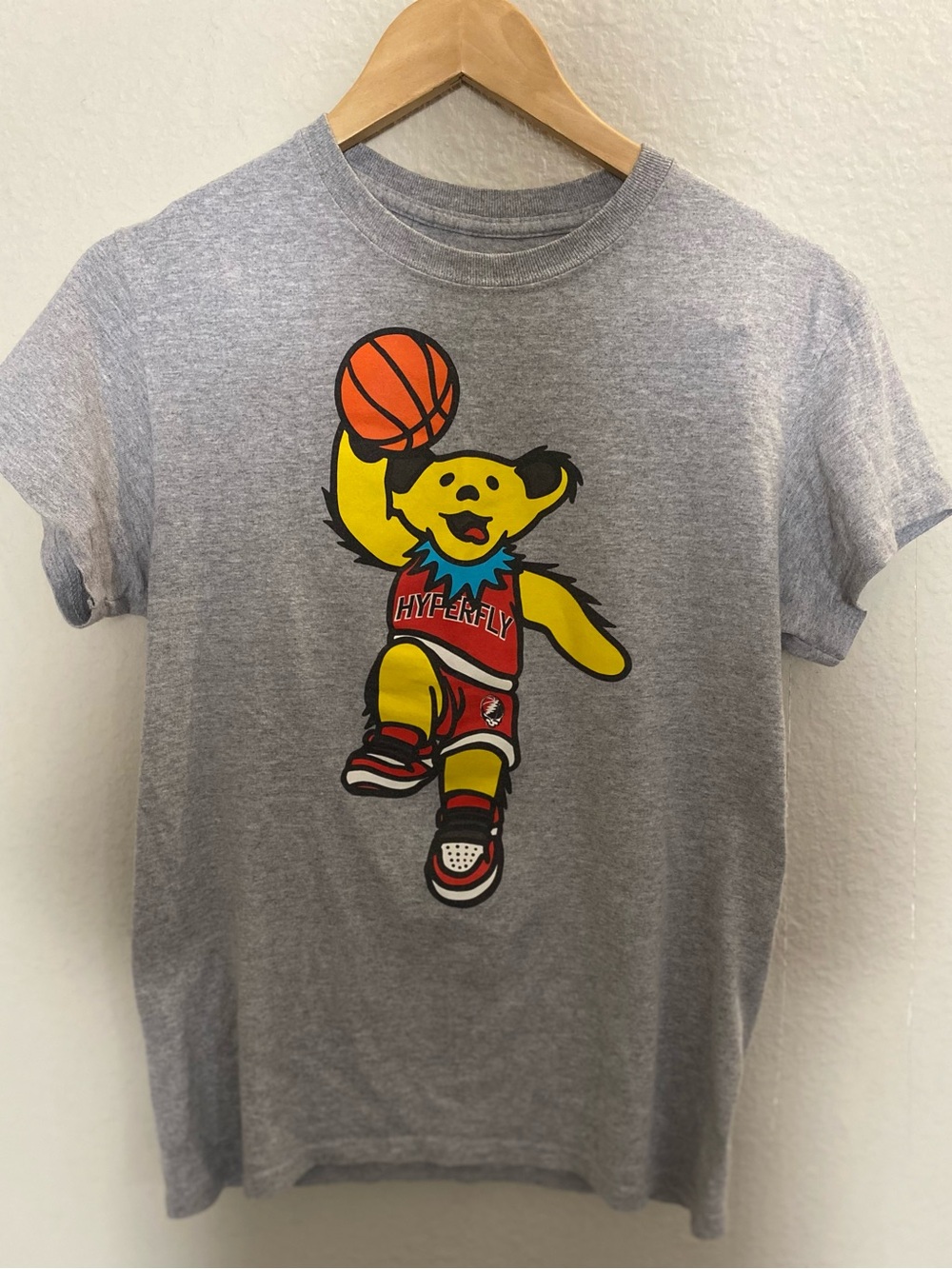 Hyperfly x Grateful Dead Basketball Bear t-shirt Adult Small Gray 18” armpit